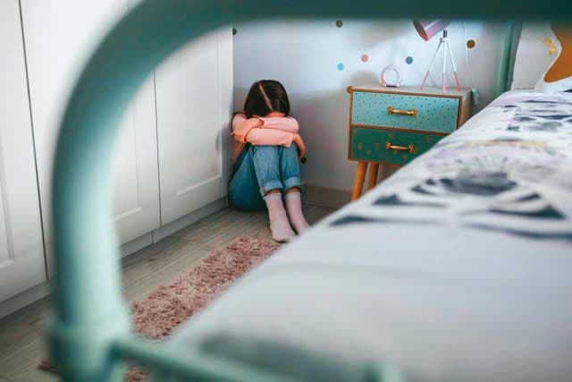 許多受害女童在事發後,都出現作惡夢、情緒暴躁等異常情況,需要長期的心理治療。示意圖。(東方IC)