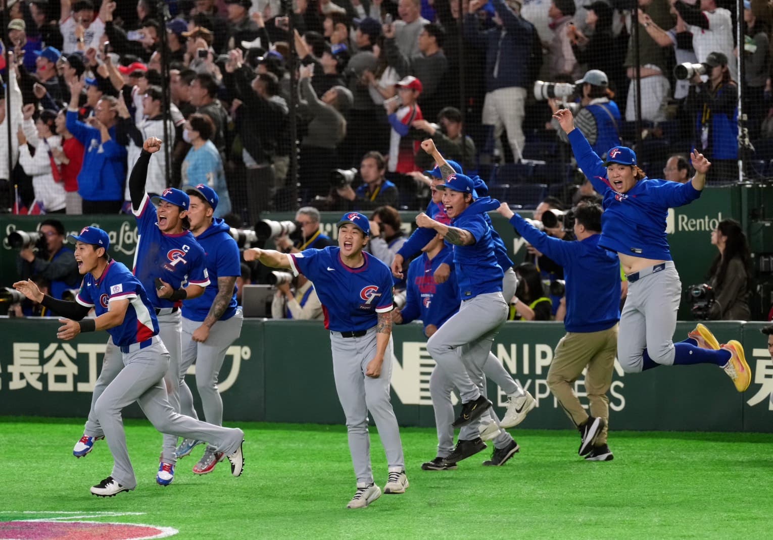 台灣擊敗韓國取得本屆第2勝,增加晉級機會。