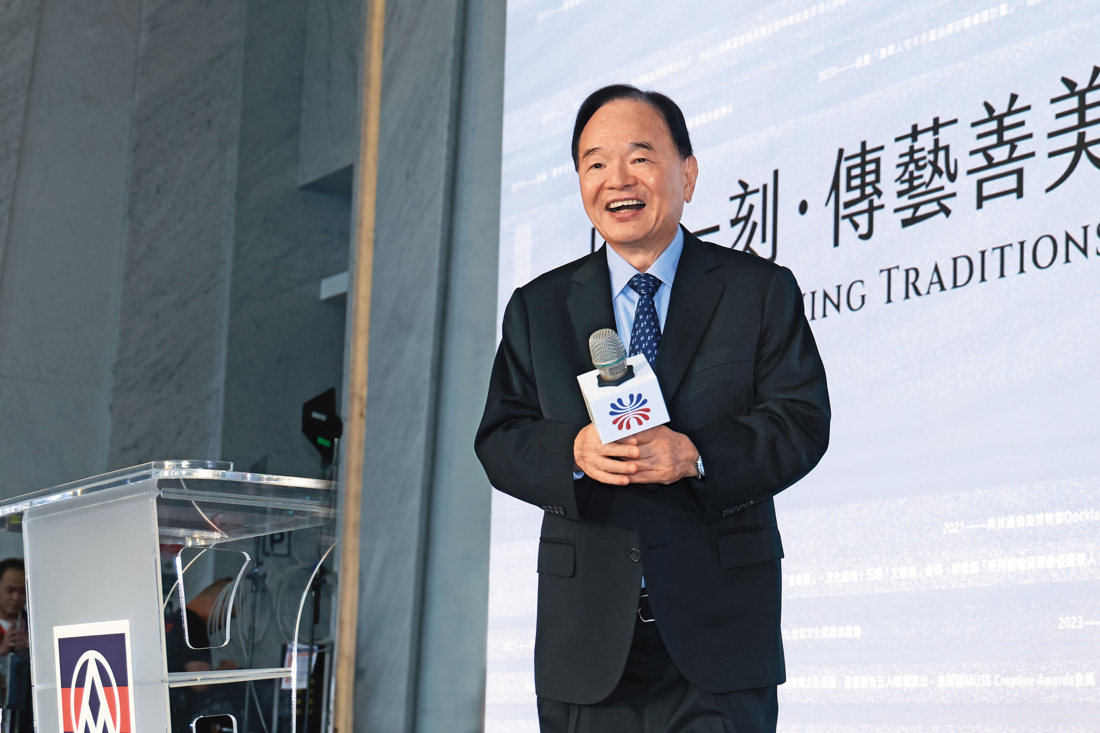 在宜蘭傳藝10周年慶上，林敏雄感性地說，「接手時不被看好，甚至沒人接，但現在保留了老師傅工藝，也多了百項手作。」