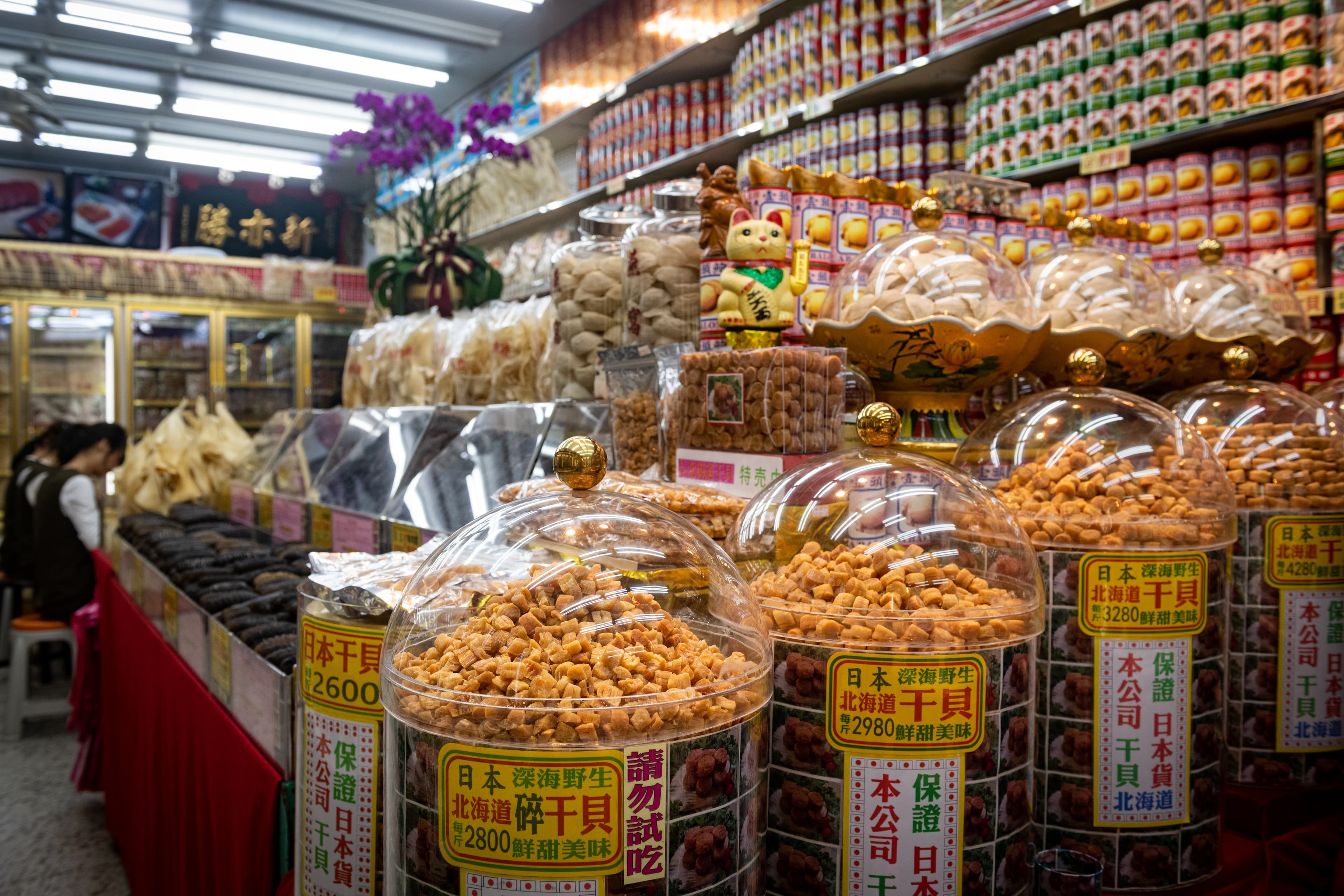 乾貨商品排列整齊,媲美食材選物店。