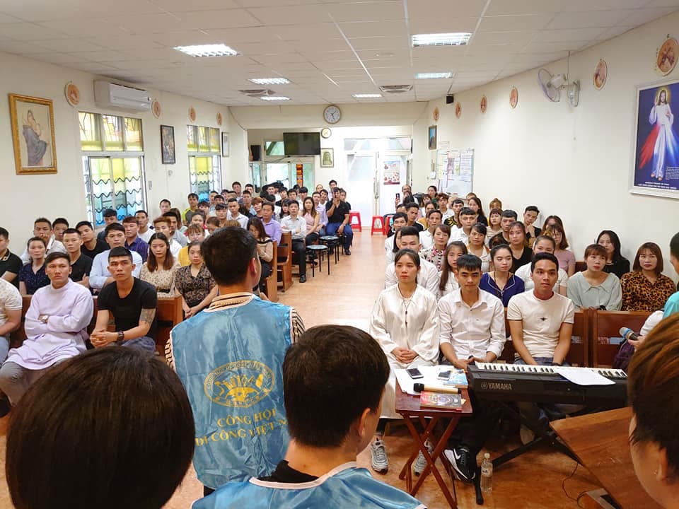 為了推展理念,越南移工工會成員到台灣各個教堂宣傳。(越南移工工會提供)