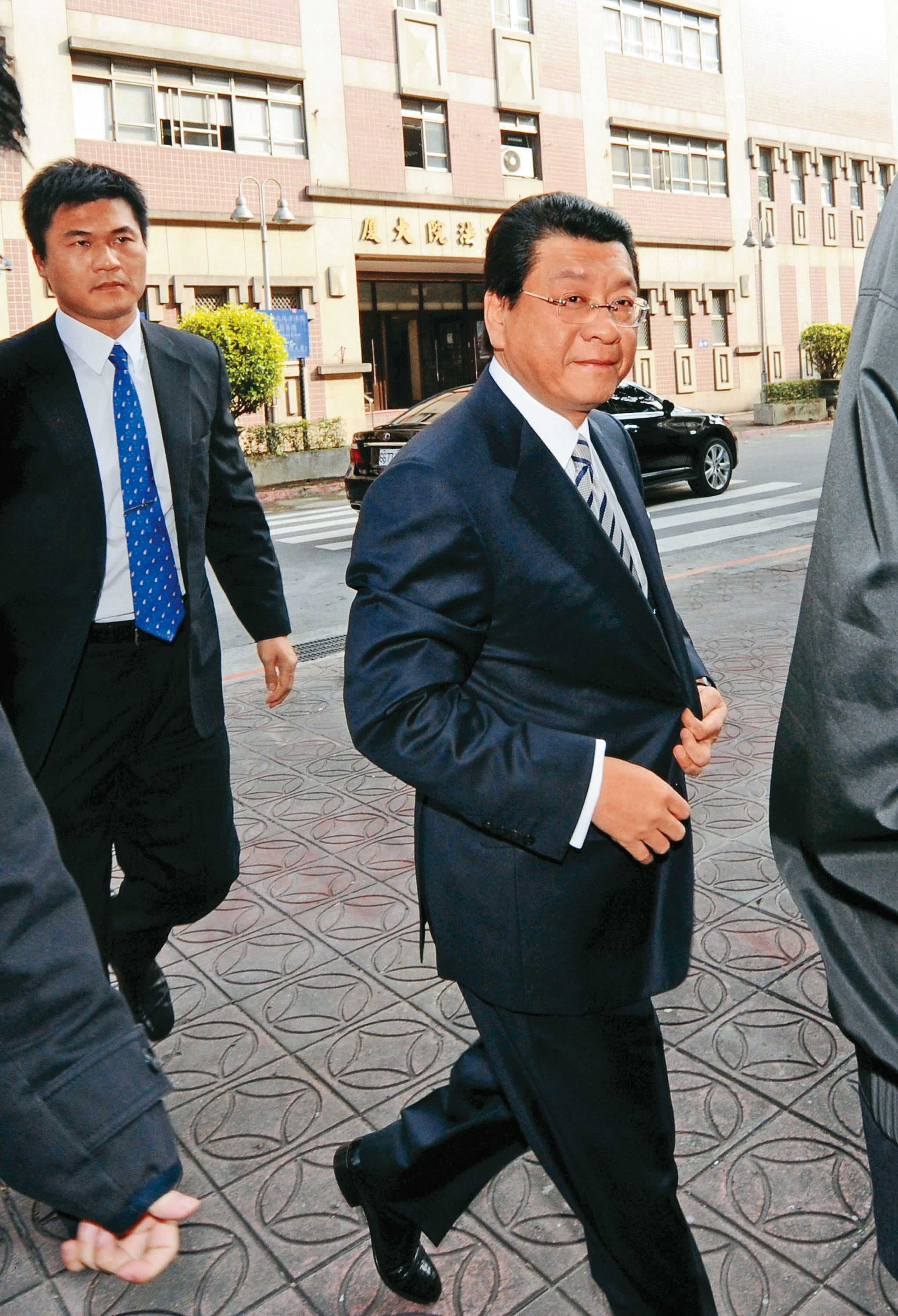 本身是柔道黑帶,也是建中黑衫軍的蔡鎮宇(中)性格海派,一言不合出手並非首次。(中央社)