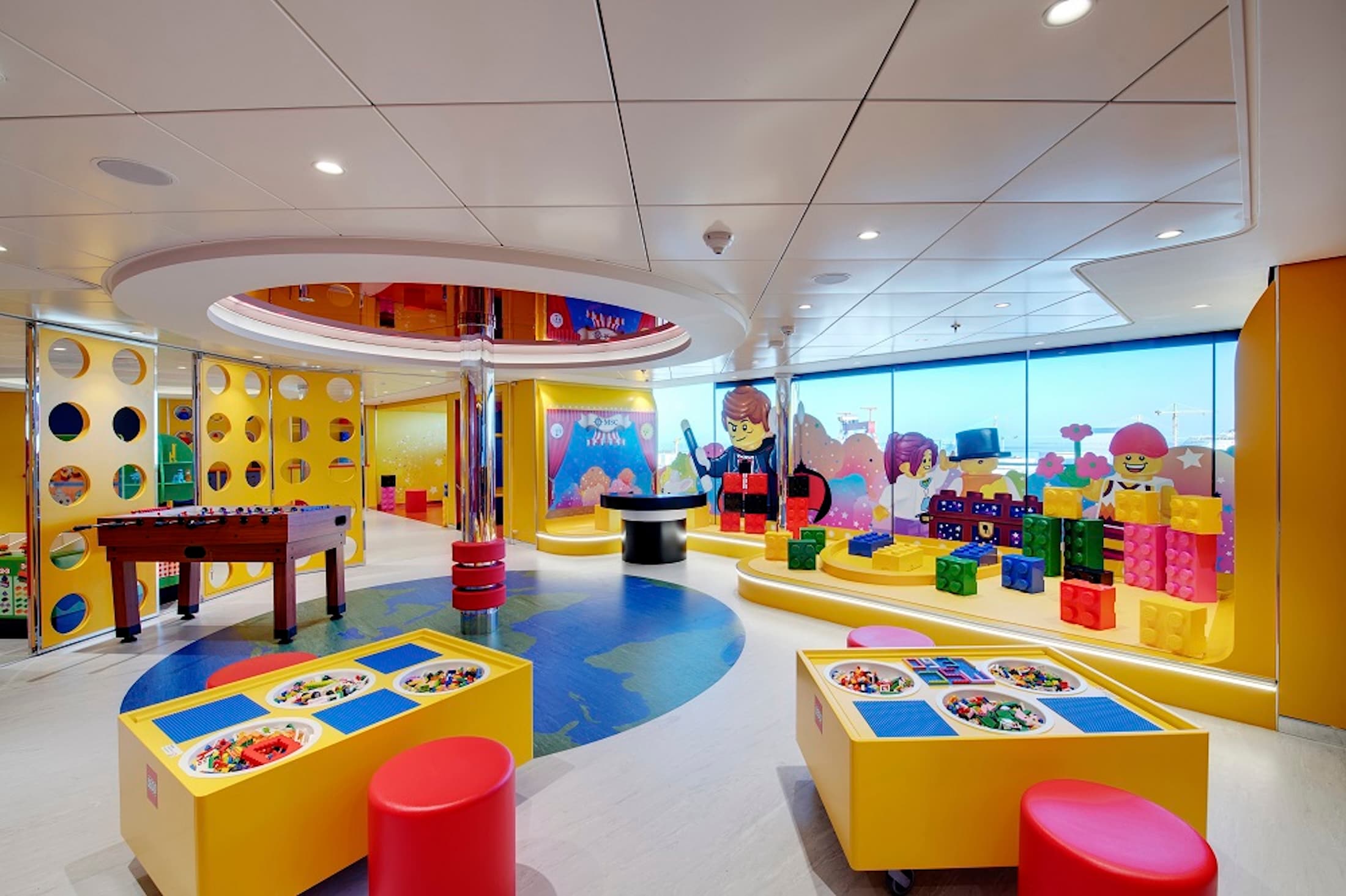 船上設有LEGO樂高創意樂園,搭配水上樂園等親子設施,讓孩子也能享受自己的郵輪假期。(MSC地中海郵輪提供)
