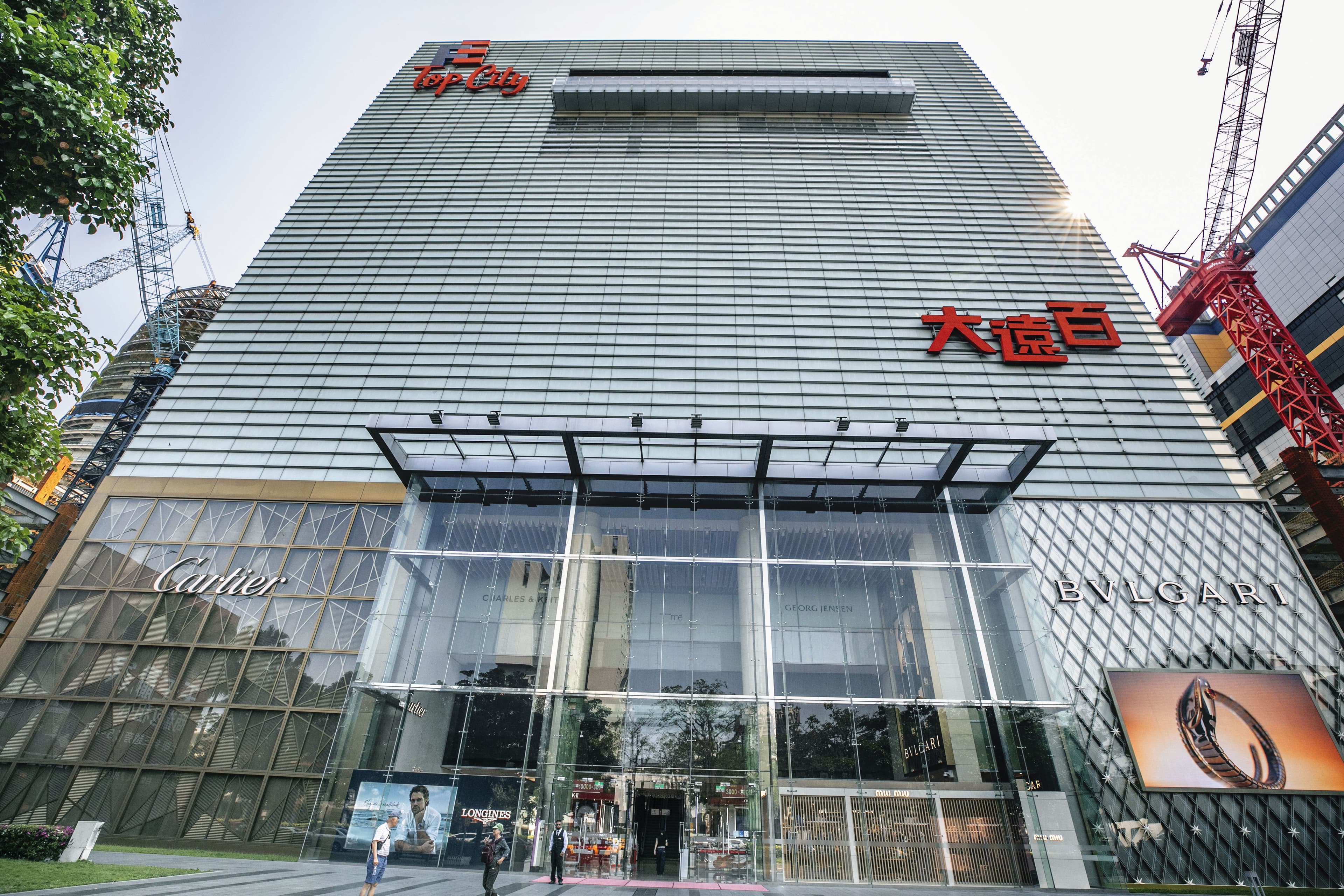 去年登上全台百貨店王的台中大遠百,面對強龍壓境,以鞏固VIP客戶為主力。