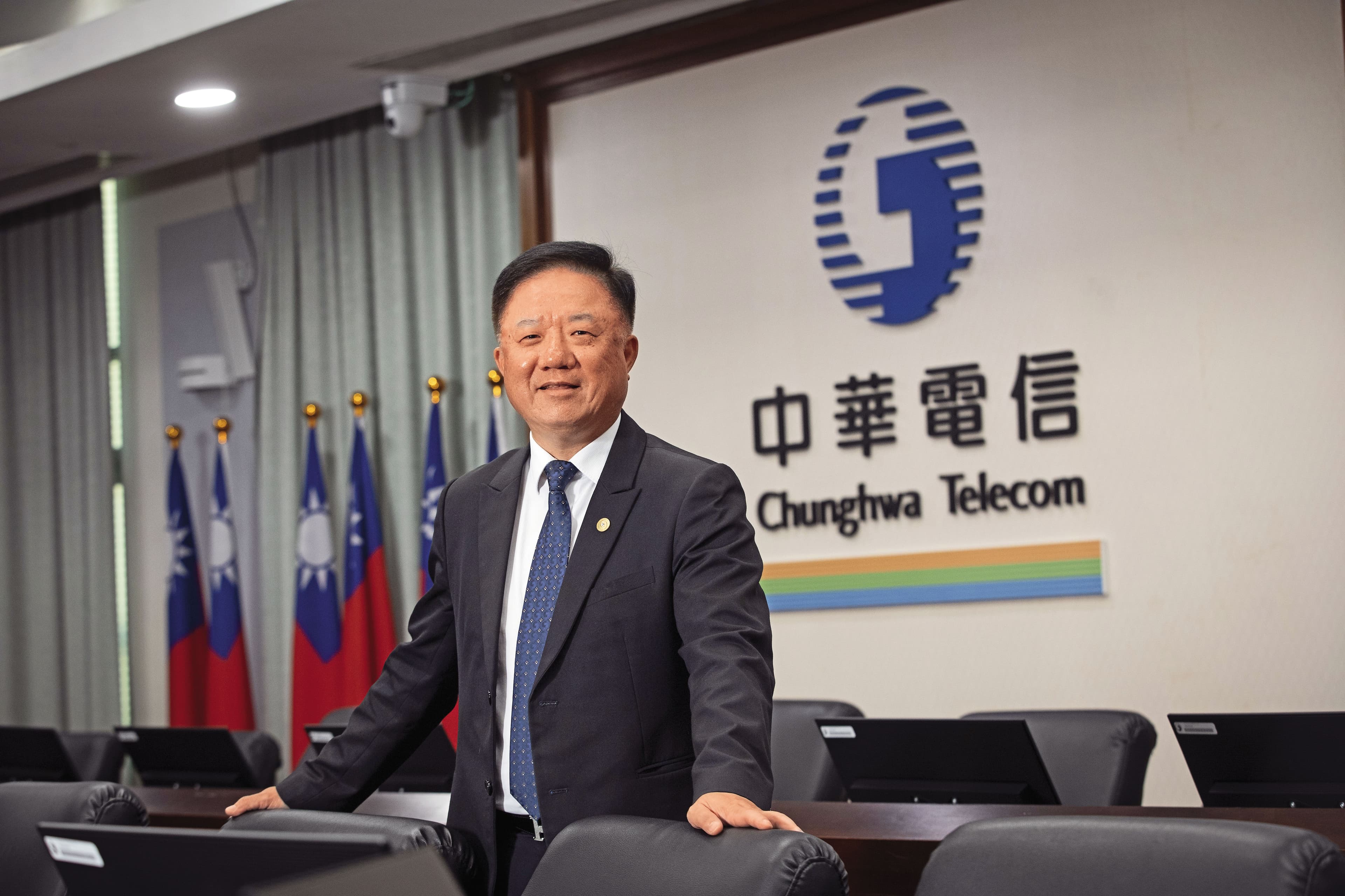 中華電信董事長簡志誠與一級主管每週召開打詐會議,站在前線為民眾過濾虛假資訊。