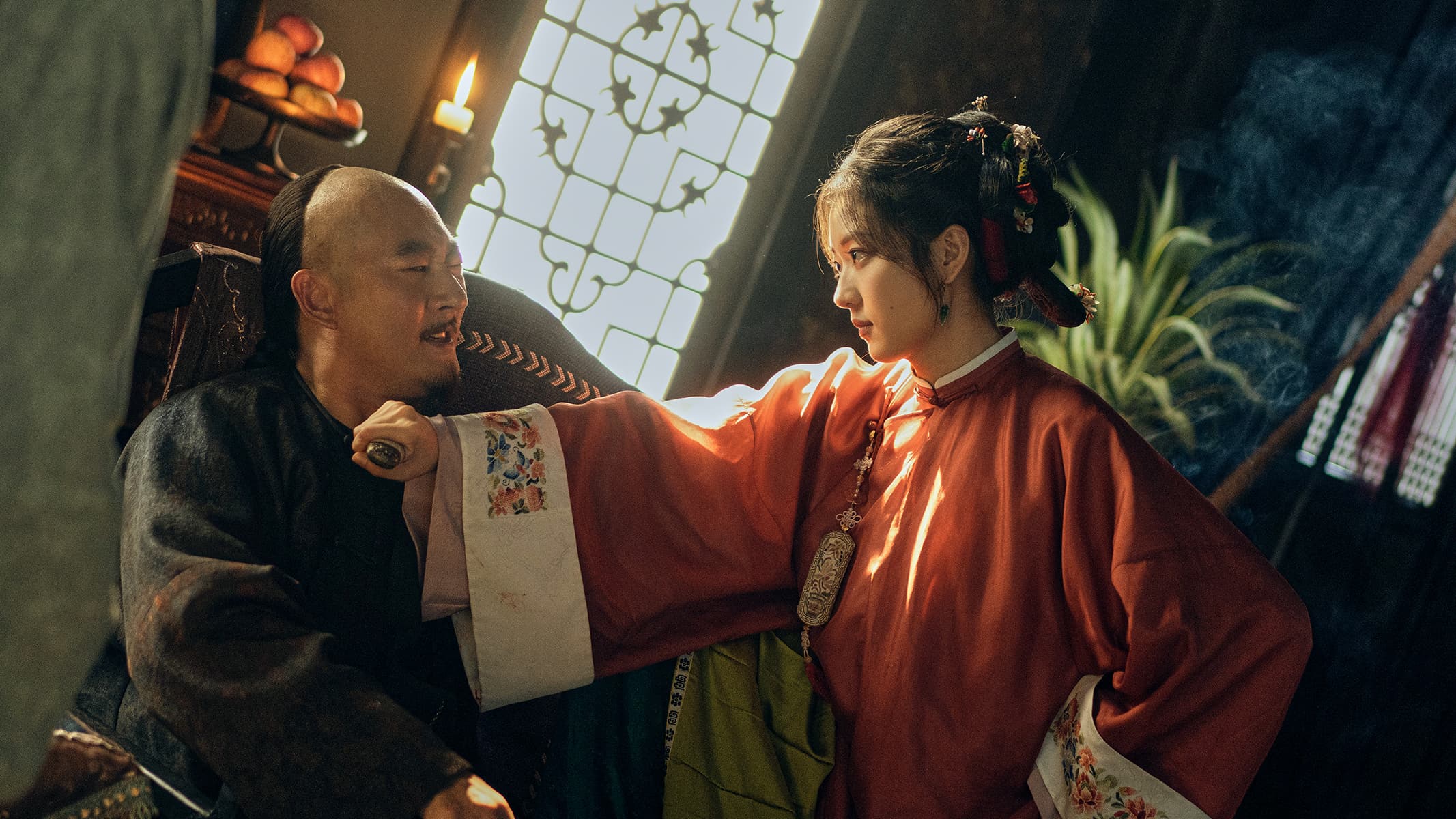 孫千飾演常玉兒,在關鍵商戰中屢次助古平原翻盤。(愛爾達電視 提供)