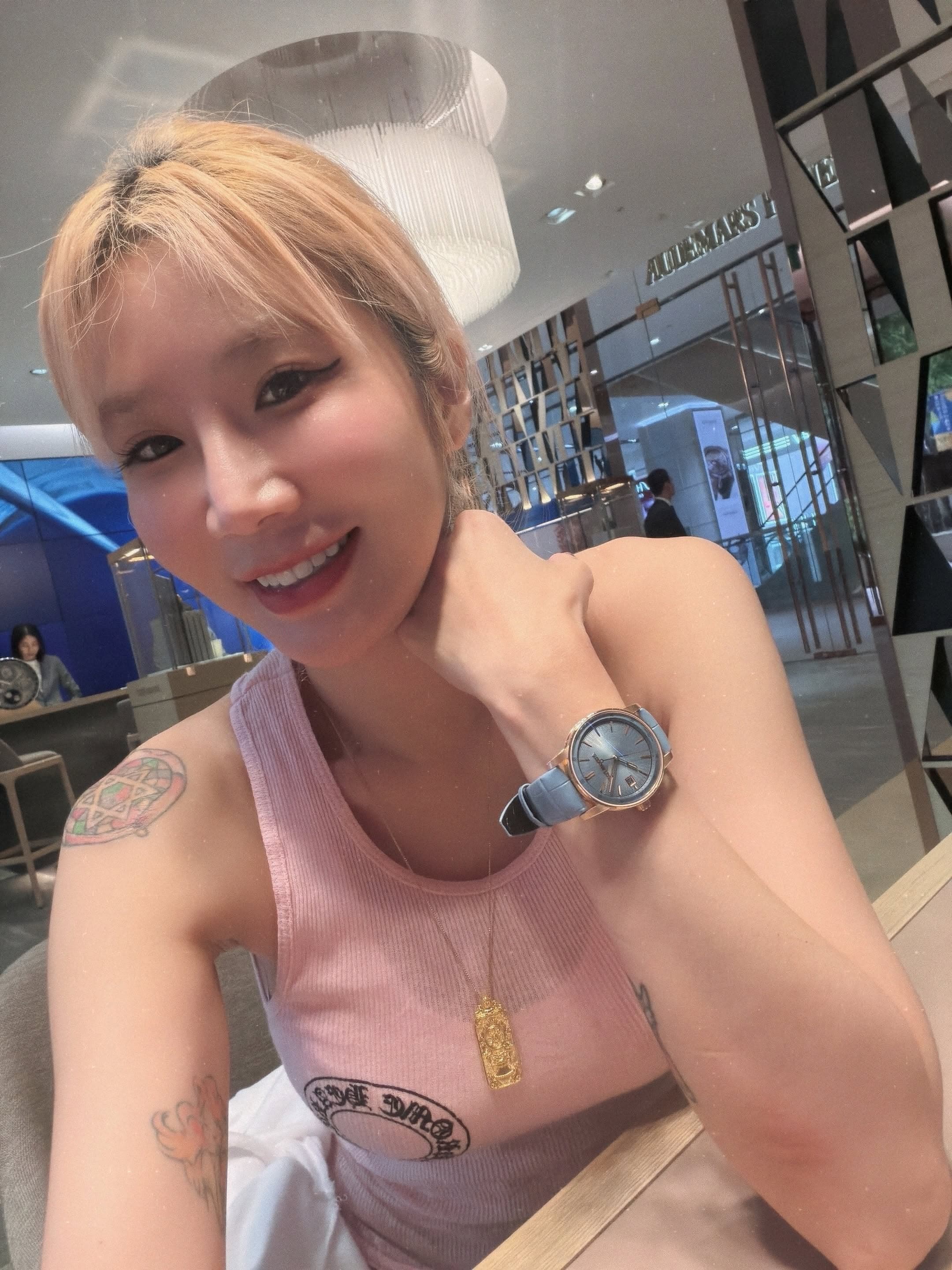 Miyake在節目中「幫人出櫃」踩到侵犯隱私的紅線,不僅該集節目下架,她也因此丟了節目班底工作。(翻攝Miyake臉書)