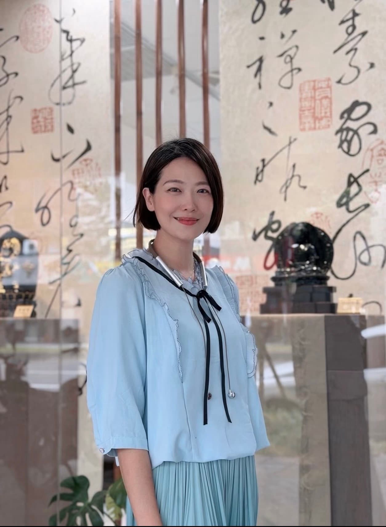 外型出眾的前名模姚采穎曾不堪皮條客騷擾,主動公開經紀人及富豪私訊的「桃色通告」截圖。(姚采穎臉書)