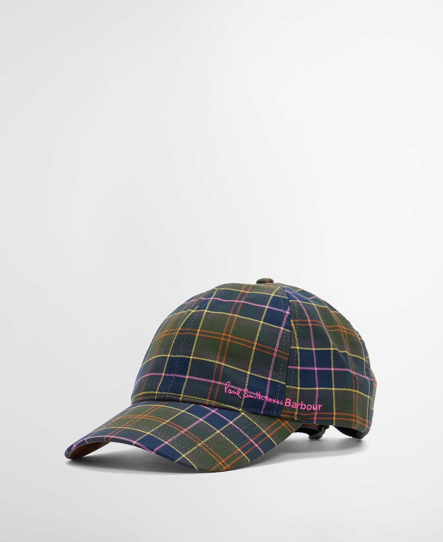 Paul Smith loves Barbour聯名系列格紋棒球帽。NT$2,000(台灣八木通商提供)
