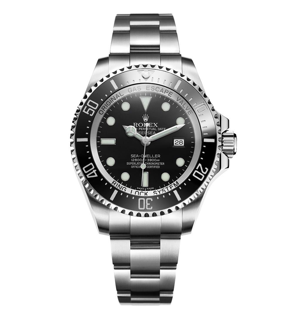 2008年轟動錶壇的第四代海使Ref.116660「Deep Sea」面世！其高達3,900米/12,800英尺的防水深度是ROLEX市販錶款之最。其尺寸也是勞史市販錶款最巨，錶徑44mm、厚17.7mm、半球形藍寶石水晶錶鏡亦厚達5.5mm，重量220克。錶圈首度使用Cerachrom陶瓷材質，錶背則是專利的Ringlock System超抗壓結構，Chromalight藍螢光，錶鍊亦加上了專利Glidelock延展系統。此錶在藏家間暱稱「鬼王」。