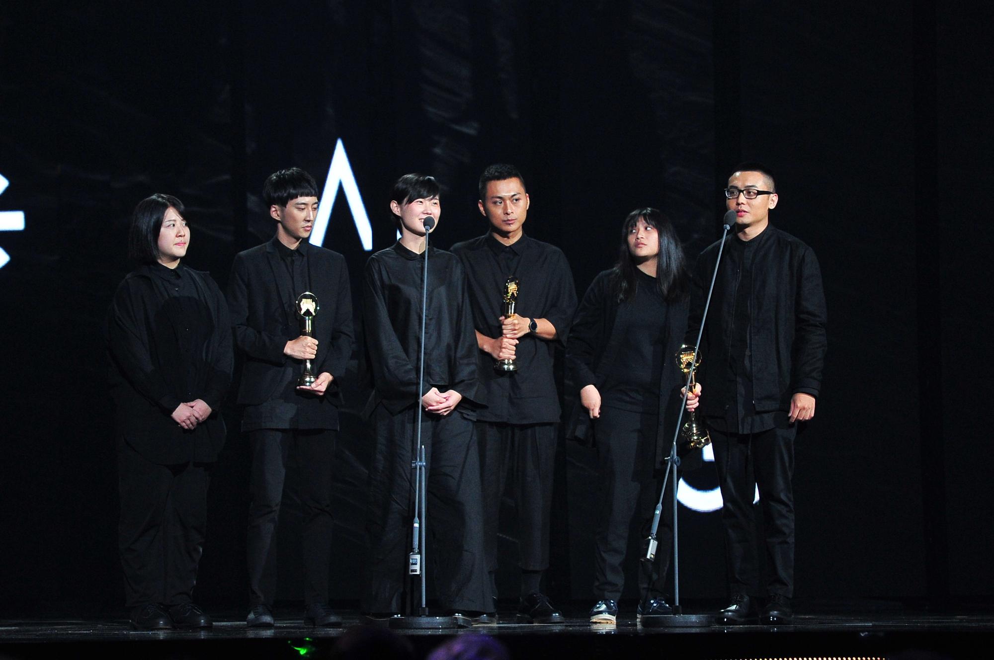 草東沒有派對的詞曲吻合精準，才華鋒芒，以及反映社會現世的敏銳感受。