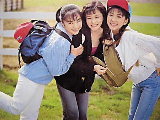 少女队,由徐若瑄,吴佩瑜,王思涵在1991年组成,12月推出首张专辑《我的