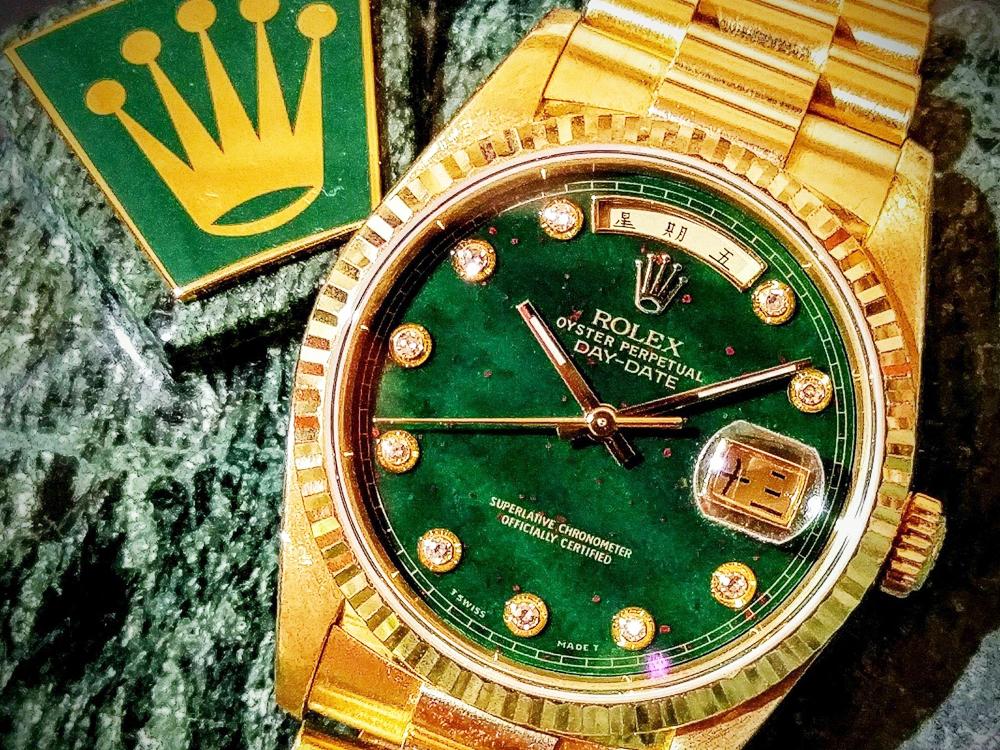 這回筆者送往RSC檢驗的為1993年生產、非常特殊稀有的Day-Date Ref.18238血石面盤（blood stone dial）腕錶，原廠告知機況優良、不需付費保養即可驗錶。 
