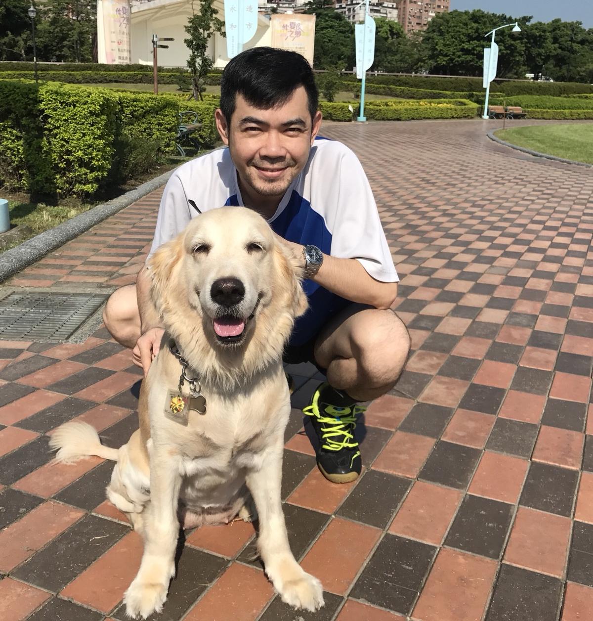  NO NAME6年前从收容所救回黄金猎犬BELLA，经过细心照顾，现在已经成为自己录音室的活招牌，笑容超疗癒。（NO NAME提供）